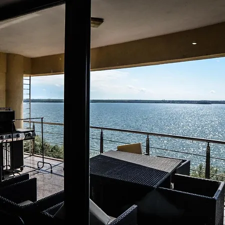 Apartment Apartament 3 Camere Regent Lake View Vega Mamaia *